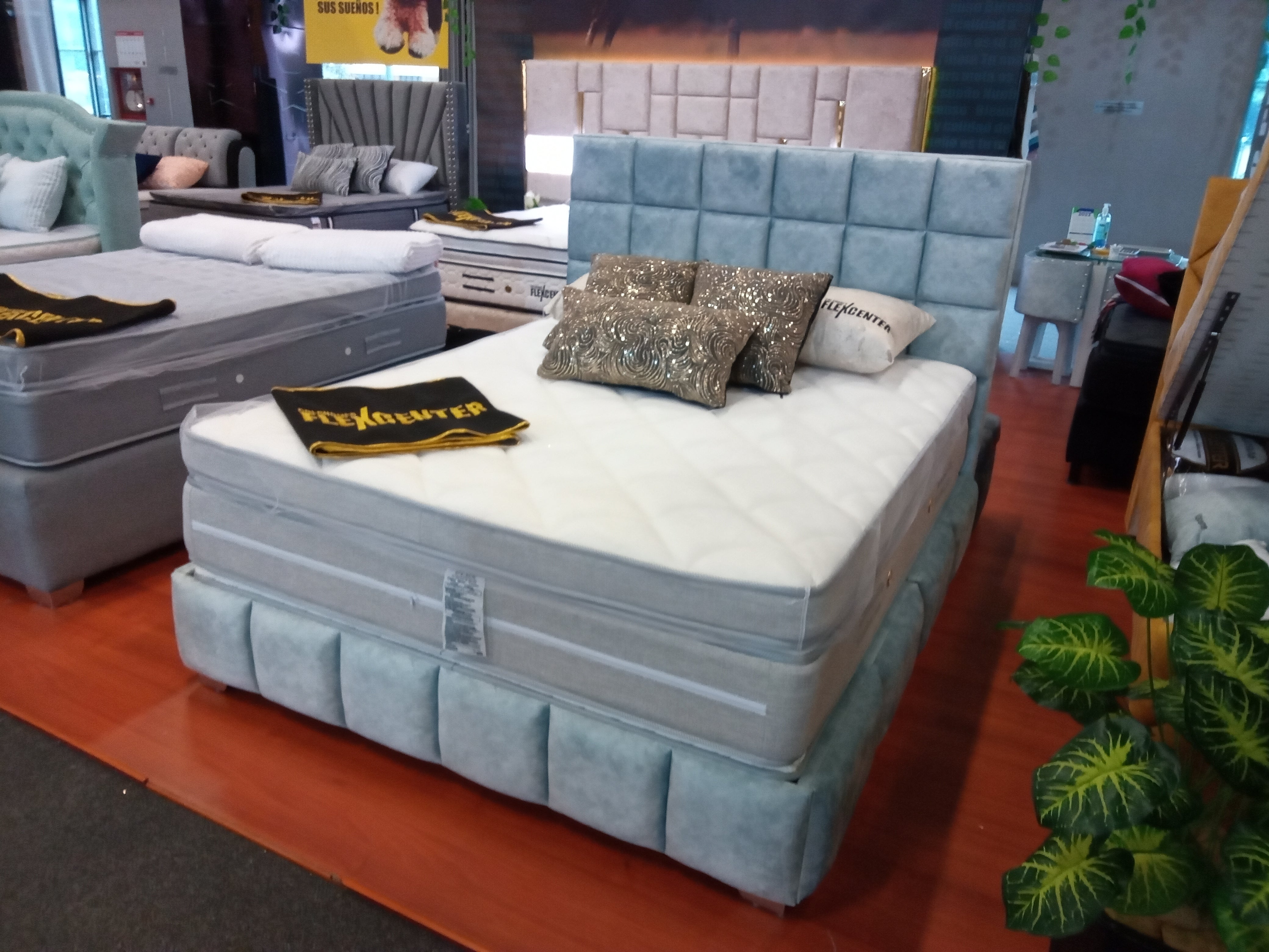 Cama Merlin con Caja fuerte